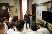 Юные жители Башкирии получили первые паспорта из рук Радия Хабирова