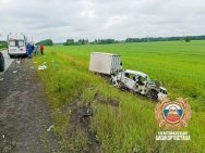 Два человека погибли в массовом ДТП на трассе в Башкирии