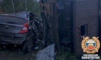 Три человека погибли при столкновении грузовика и легковушки в Башкирии