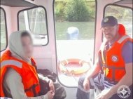 В Башкирии спасатели эвакуировали 16-летнего парня с поврежденной лодки