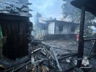 В Уфе сгорели жилой дом и баня