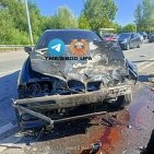 На дороге в Уфе столкнулись три машины, есть пострадавший