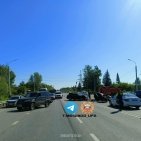 На дороге в Уфе столкнулись три машины, есть пострадавший
