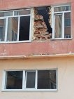 В Уфе на два автомобиля обрушилась кирпичная кладка