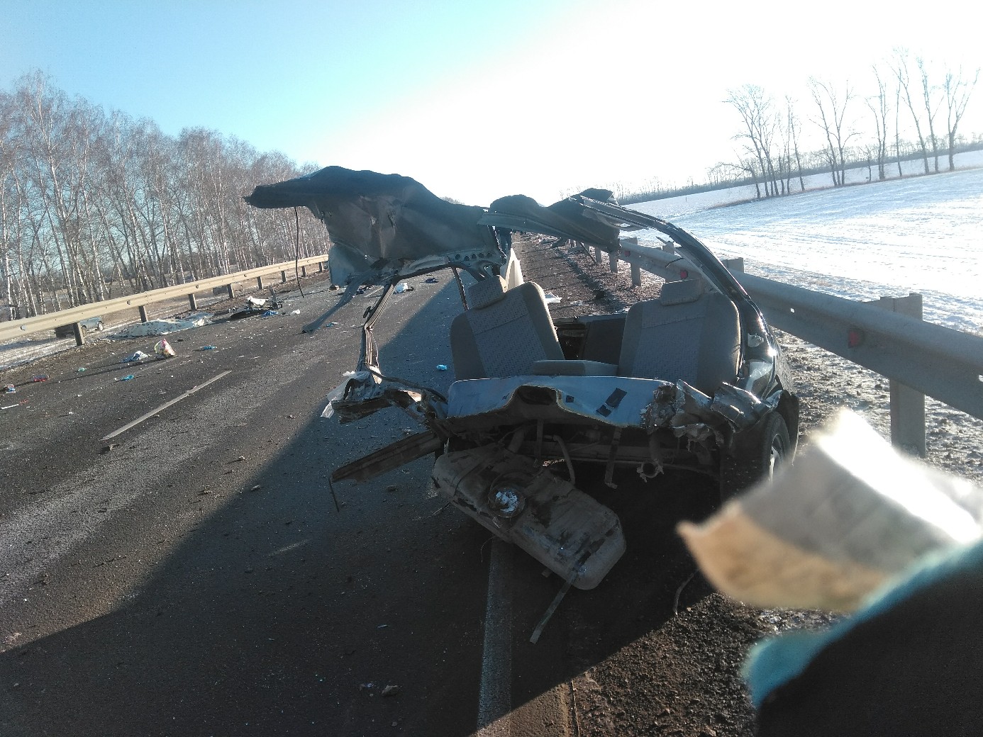 Прямо сейчас: в Башкирии на трассе загорелся автомобиль после лобового  столкновения